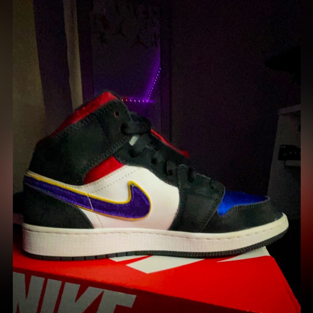 jordan 1 rival